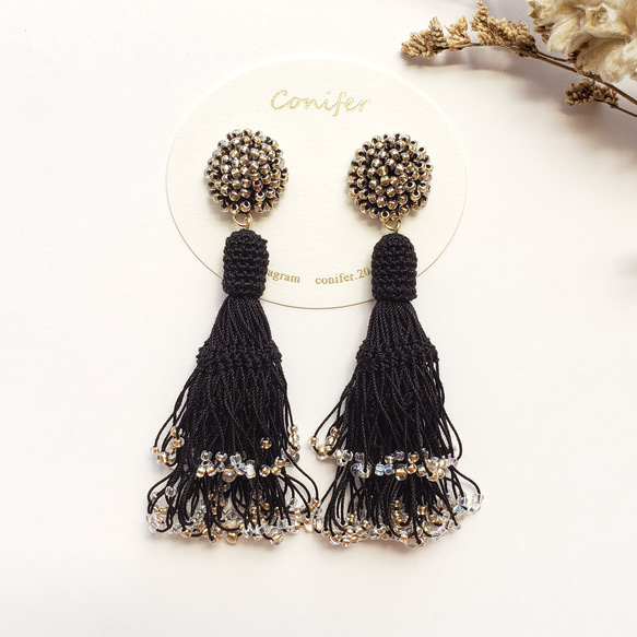 【1270】大きめパールビーズとタッセルのピアス 1270】大きめパールビーズとタッセルのピアス 1270 大きめパールビーズ