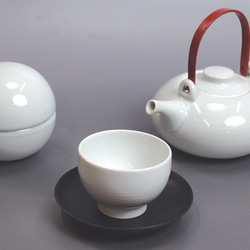 土瓶　急須（平土瓶）赤　モダンデザイン　新茶　母の日　プレゼント　陶器　磁器　食器　茶器　おしゃれ 1枚目の画像