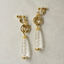 USAヴィンテージパーツのイヤリング・クリアドロップ 1枚目の画像