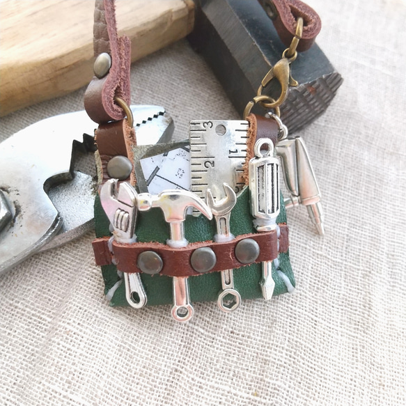 グリーン】ミニチュア工具セット 大工さん DIY 革 バッグチャーム