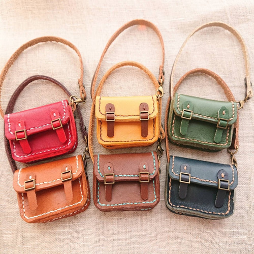 グリーン】ミニチュア ショルダーバッグ ネオブライス着用