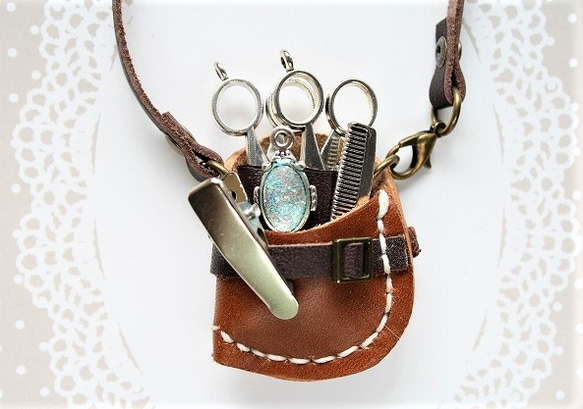 バッグのアクセントに★MasiondeSabre ミニチュアレザーチャーム Flowering giftシリーズ】 ダイカット レザー風刺繍チャーム