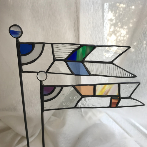 ステンドグラスの鯉のぼり/森2 その他インテリア雑貨 gugu グラス 通販