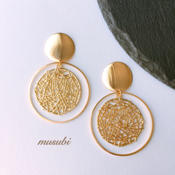 送料無料♡ 大ぶり　ゴールド 透かし フープ ピアス /イヤリング サージカルステンレスピアス　　入学式　ウェディング 1枚目の画像