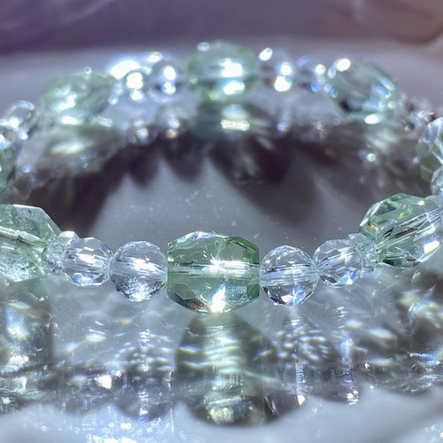 プラシオライト（グリーンアメジスト）＊森の妖精＊SEASONS