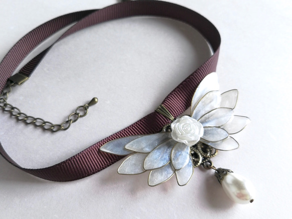 The  Angel  Wings  Choker necklace 第3張的照片