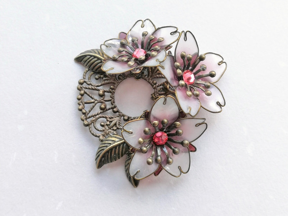 SAKURA * Cherry blossom brooch 第1張的照片