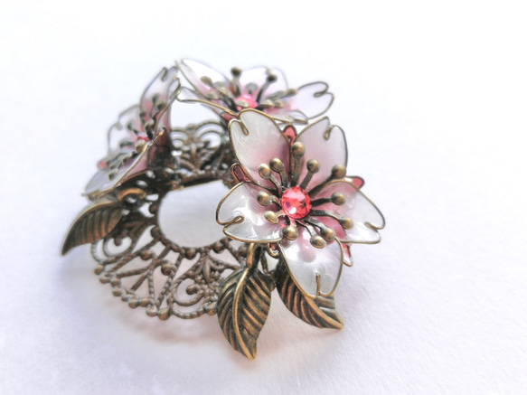 SAKURA * Cherry blossom brooch 第4張的照片