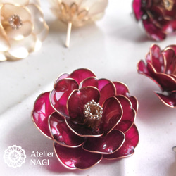 Tsubaki blossom ( Camillia Japonica ) --  pierced earring 第5張的照片