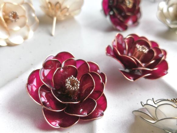 Tsubaki blossom ( Camillia Japonica ) --  pierced earring 第9張的照片