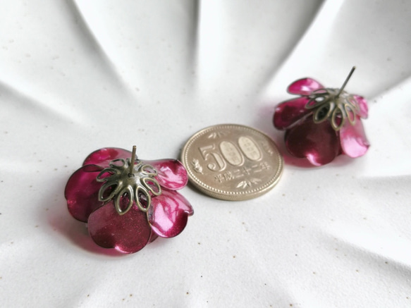 Tsubaki blossom ( Camillia Japonica ) --  pierced earring 第12張的照片