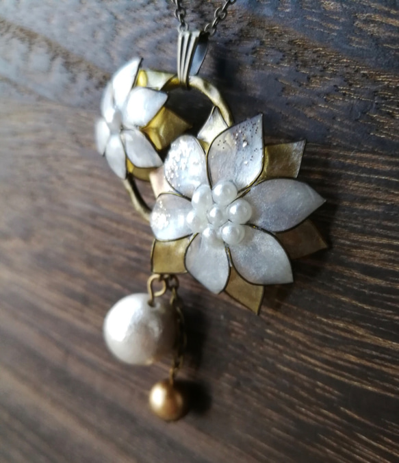 Christmas flower’s wreath — Pendant necklace 第3張的照片