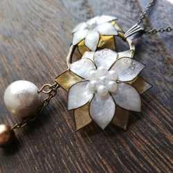 Christmas flower’s wreath — Pendant necklace 第5張的照片