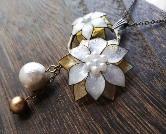 Christmas flower’s wreath — Pendant necklace 第5張的照片