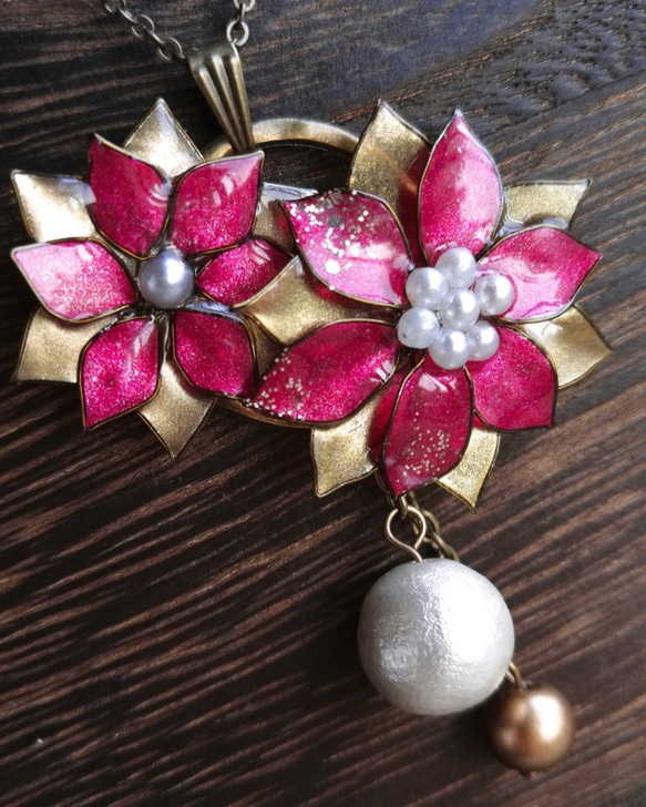 Christmas flowers wreath — pendant necklace 第5張的照片