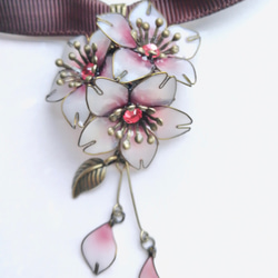 SAKURA Cherry blossom choker necklace 第3張的照片