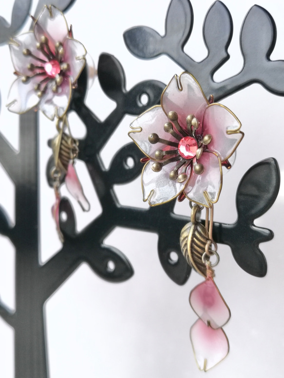 Cherry blossom (SAKURA) --  pierced earring 第5張的照片