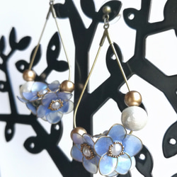 The  Nemophila bouquet— clip earrings / pierced earrings 第4張的照片