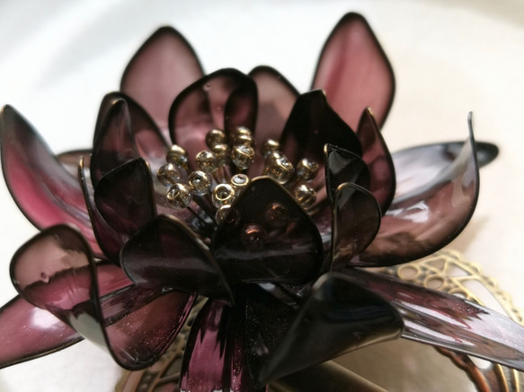 Moonlight beauty “ Dark shadow “ hair clip 第2張的照片