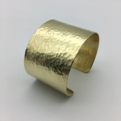 ワイドシンプル槌目真鍮バングル  ［Brass］ 9枚目の画像