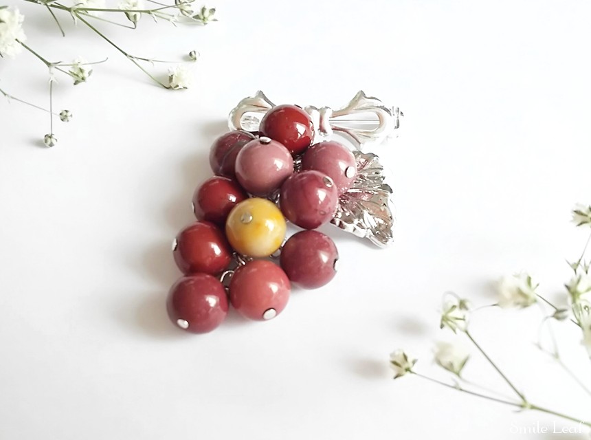 モッカイトの葡萄ブローチ