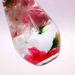 フラワーハーバリウム 　可憐なピンクの乙女アレンジ　 ディアドロップガラスボトル　記念日　母の日ギフト 2枚目の画像