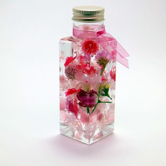 フラワーハーバリウム 　四角瓶ローズ＆千日紅ピンクアレンジ 　　花母の日　記念日　母の日ギフト 1枚目の画像