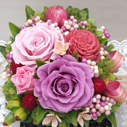 音楽好きな人へのプレゼントに♪♪ピアノとピンクのバラで可愛らしく・プリザーブドフラワーアレンジメント 2枚目の画像