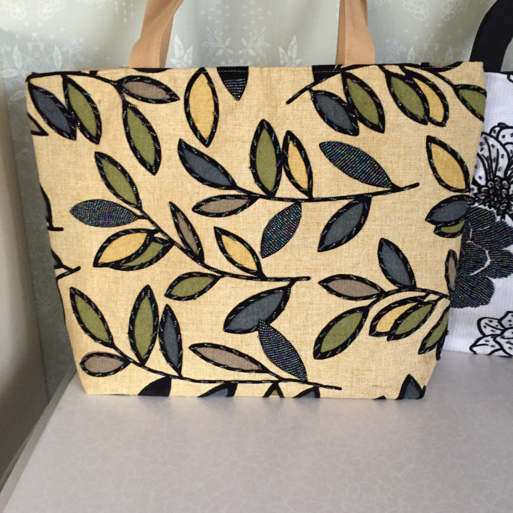 ☆ベトナムビーズ刺繍バッグ☆ レッスンバッグ～普段使いバッグ(大容量 