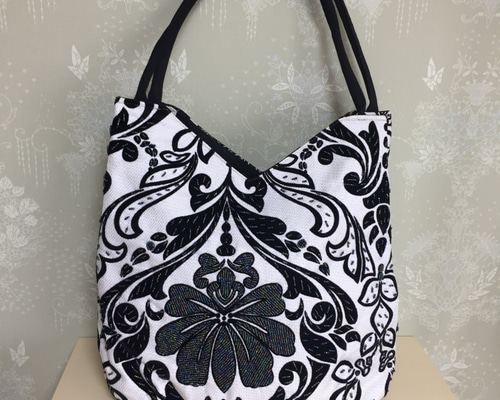 【保管品】pierre balmain ビーズ刺繍バッグ 日本製 ベロア 黒 Yahoo!オークション -「ピエールバルマン バッグ」の落札相場