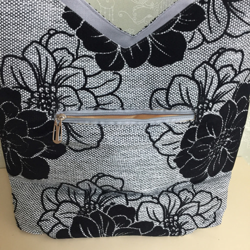 ☆ベトナムビーズ刺繍バッグ☆ 普段使いバッグ ビーズ刺繍 白×黒