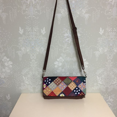 ☆ベトナムパッチワーク刺繍バッグ☆ ポシェット(2つ折り
