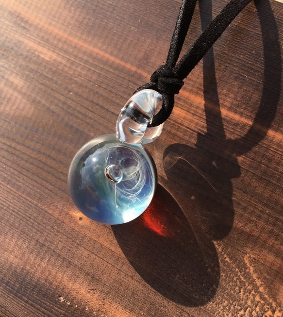 雲海】ペンダントトップ ネックレス ガラスアクセサリー 一点物 宇宙 