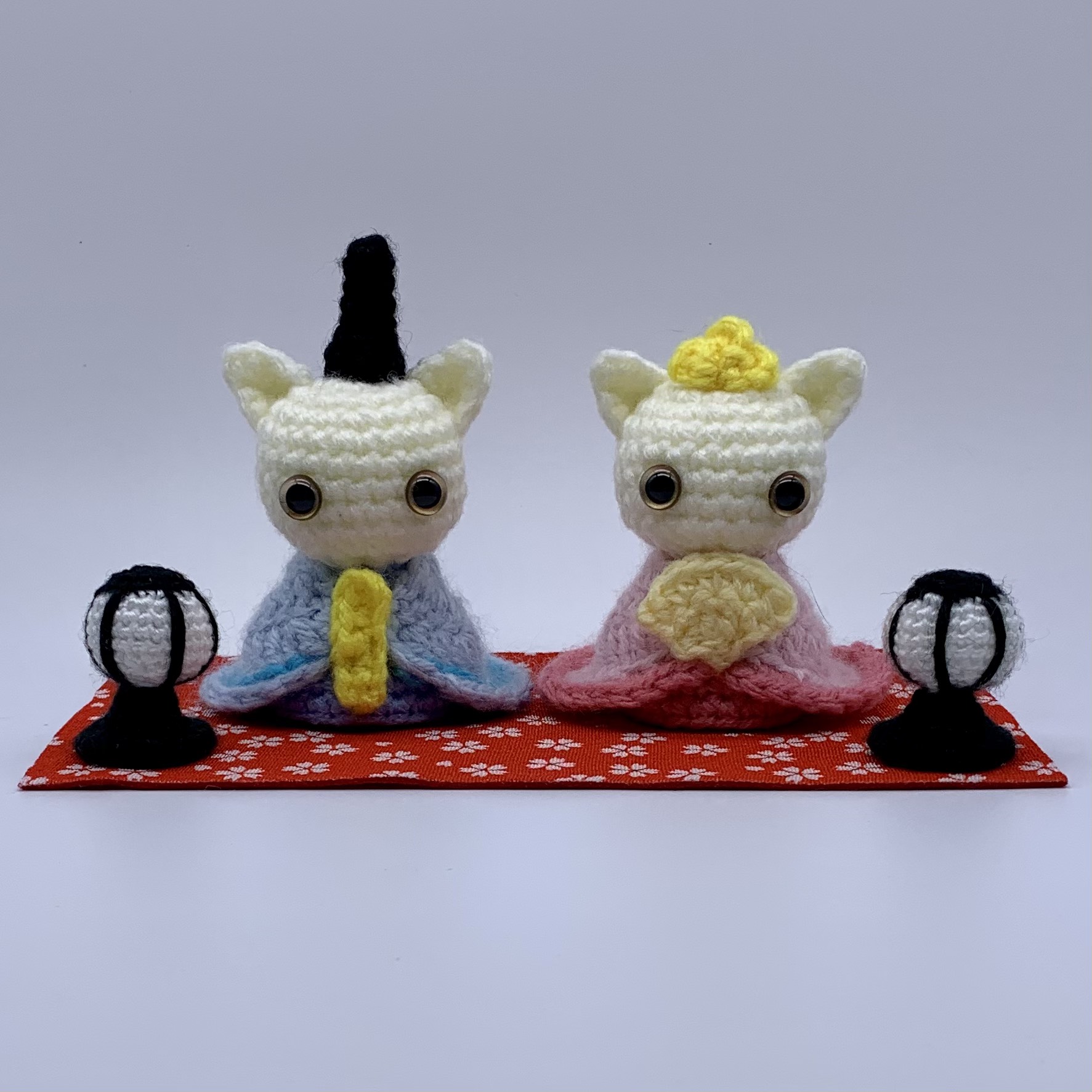 KUMA様 猫 おもちゃ サイズup 受付 1名様 あみぐるみ ハンドメイド 猫あみぐるみ (雛人形) あみぐるみ 月猫堂 通販 11303683