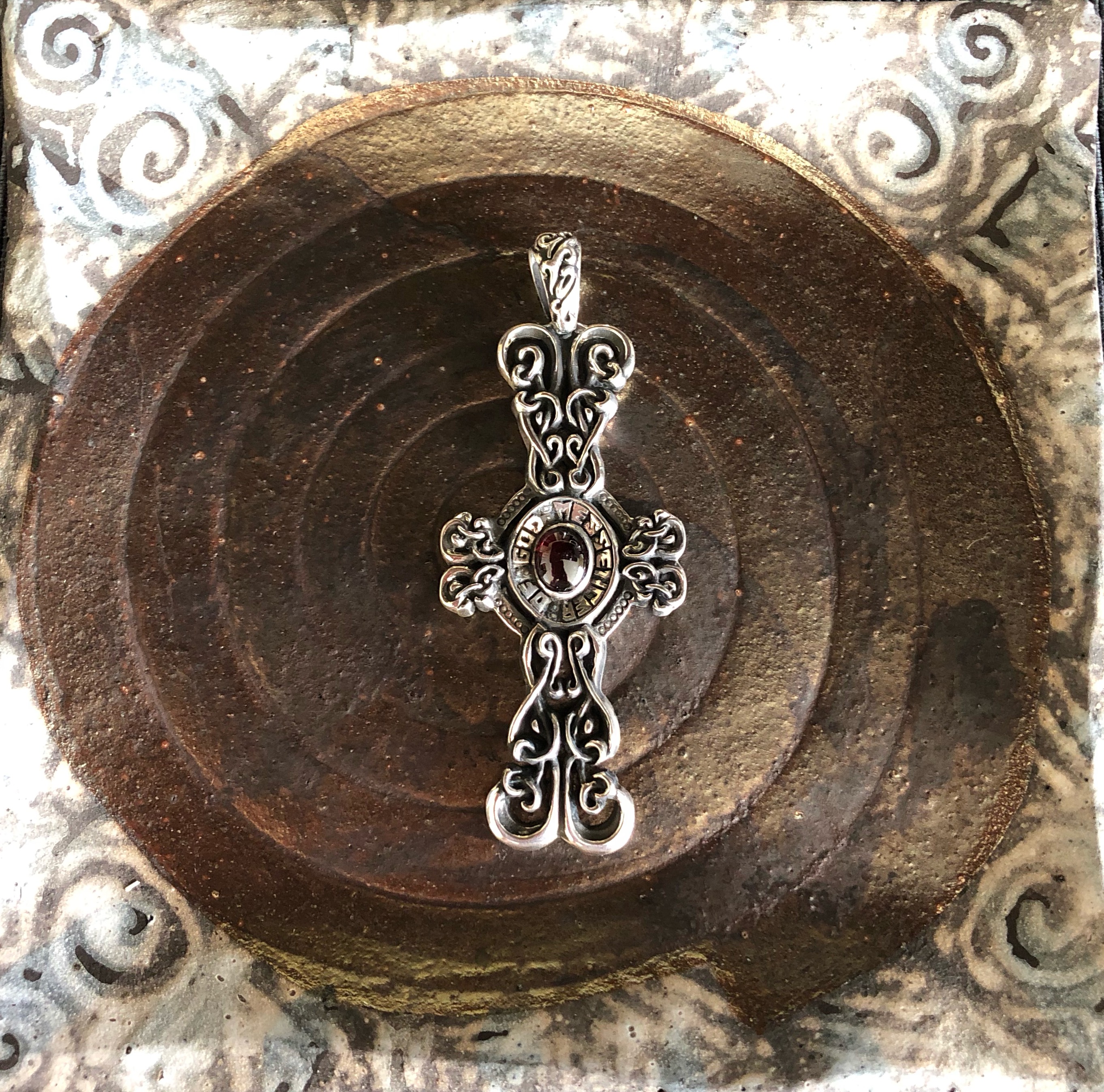 Cross to meditate(レッド)