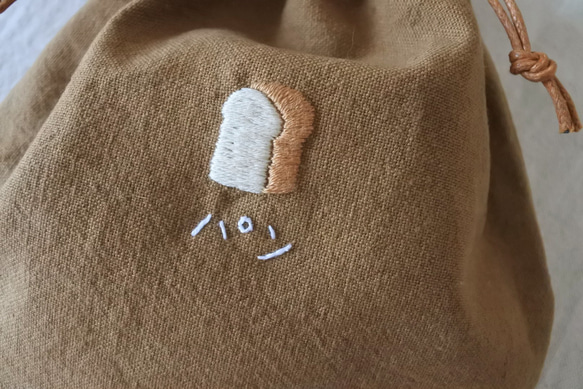 素朴なパン　刺繍　巾着　マロン色 4枚目の画像