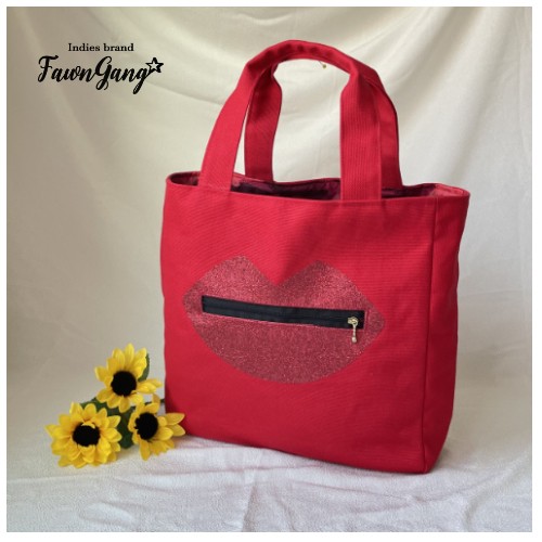 ♡新品未開封♡ルミネ限定 トートバッグ ハンドバッグ 赤 ボルドー 受注生産】真っ赤なくちびるトートバック・国産帆布レッド・持ち