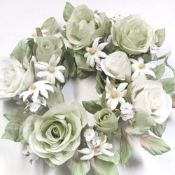 【送料無料】ミストグリーンのバラのミニリース　アートフラワー　布花　染花　造花　ドア壁飾り 3枚目の画像