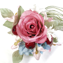 【送料無料】フェアリーピンクのバラのコサージュ　結婚式　卒業式　入学式　アートフラワー　布花　染花　造花 3枚目の画像