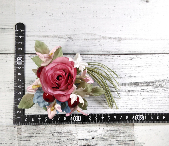 【送料無料】フェアリーピンクのバラのコサージュ　結婚式　卒業式　入学式　アートフラワー　布花　染花　造花 4枚目の画像