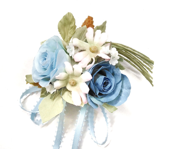 【送料無料】ブルーのバラと小花の親子コサージュ　卒業式　入学式　結婚式　アートフラワー　布花　染花　造花 5枚目の画像