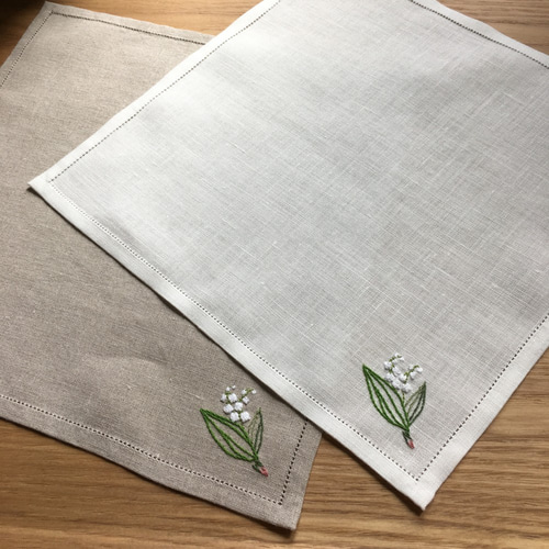 プレミアムver 木陰のすずらん｜手刺繍で仕立てたリネンハンカチ