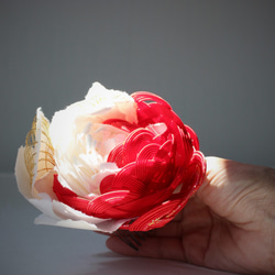 【Creema限定】MINAMO金赤　水引和紙の花髪飾り　西陣織刺繍用金糸 1枚目の画像