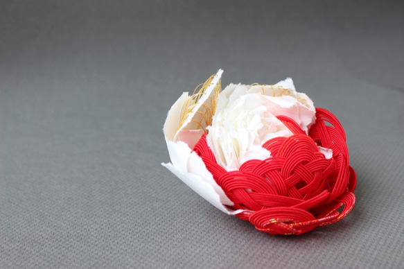 【Creema限定】MINAMO金赤　水引和紙の花髪飾り　西陣織刺繍用金糸 5枚目の画像