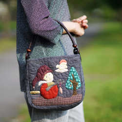 【槑の手作りバッグ】革縄一重雪だるま手縫いパッチワークバッグ~ Patchwork bag. Hand-sewn bag. Ha 4枚目の画像