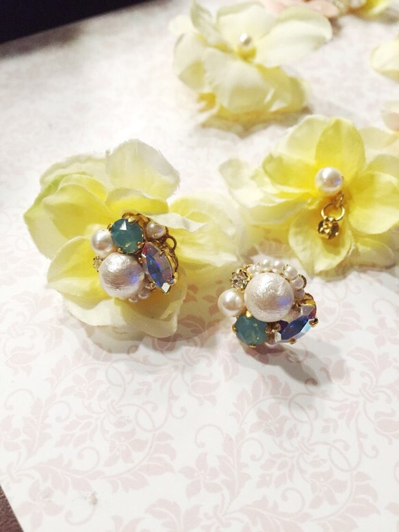 yellow flower pierce 1枚目の画像