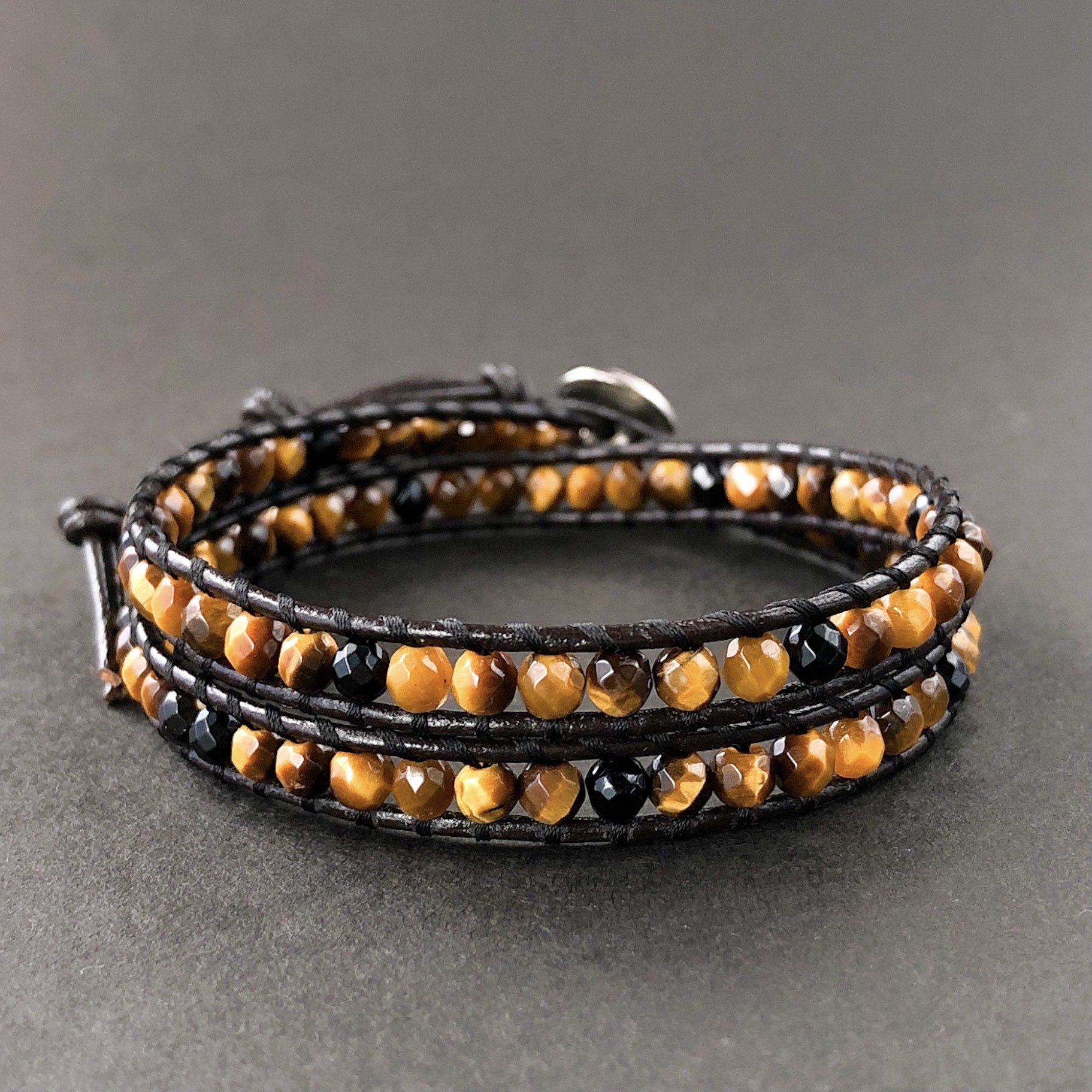 《メンズ》黄褐色「タイガーアイ」のラップブレスレット