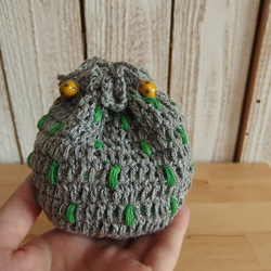 ば～ばの手編み巾着/グレー杢×グリーンドット 3枚目の画像