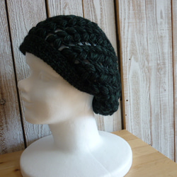 ば～ばの手編みの帽子/深緑×黒 1枚目の画像