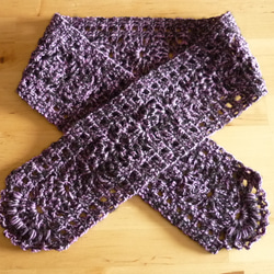 ば～ばの手編みのマフラー/紫×黒 4枚目の画像